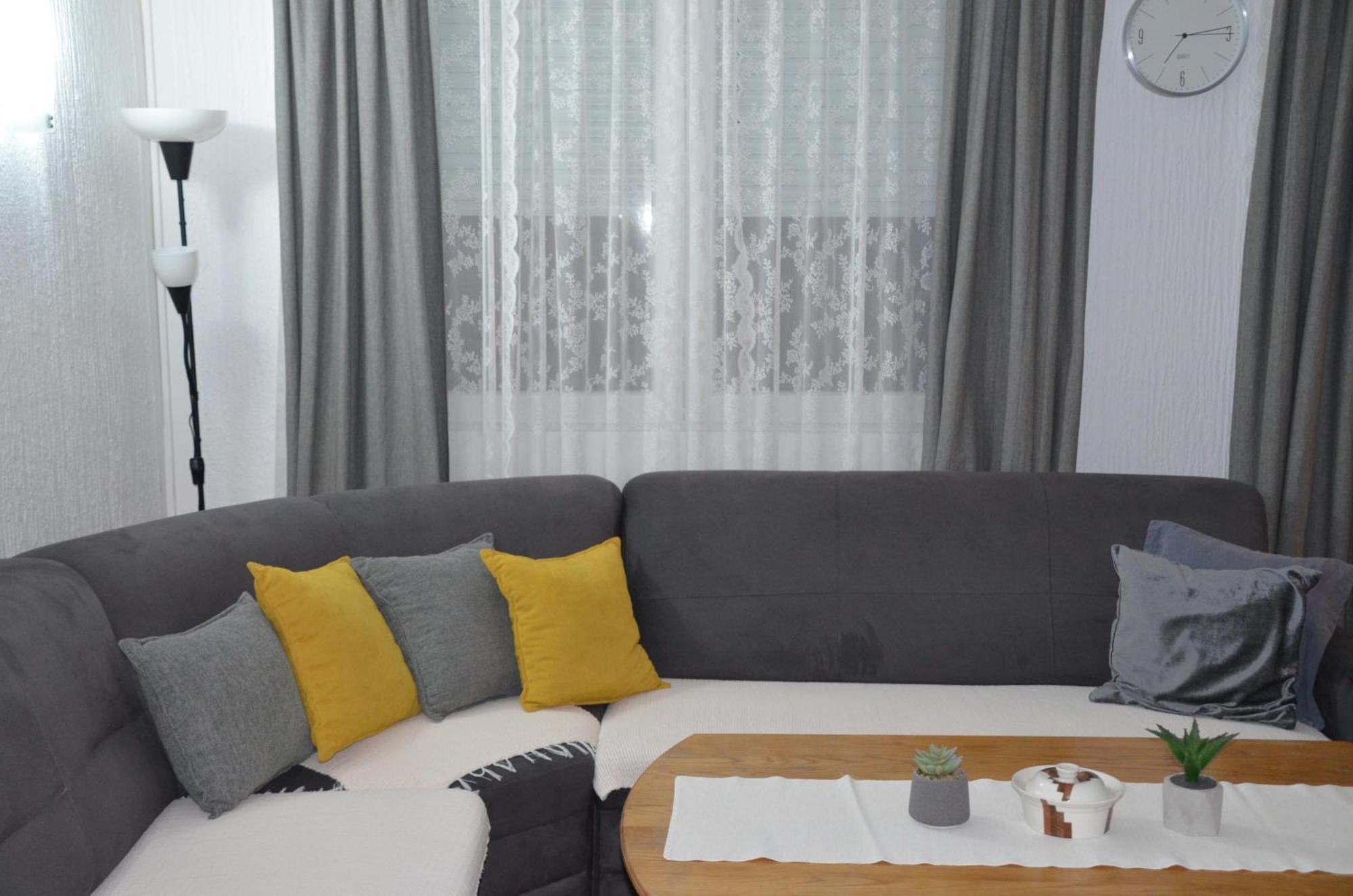 Appartamento Cerak Lux Belgrado Esterno foto