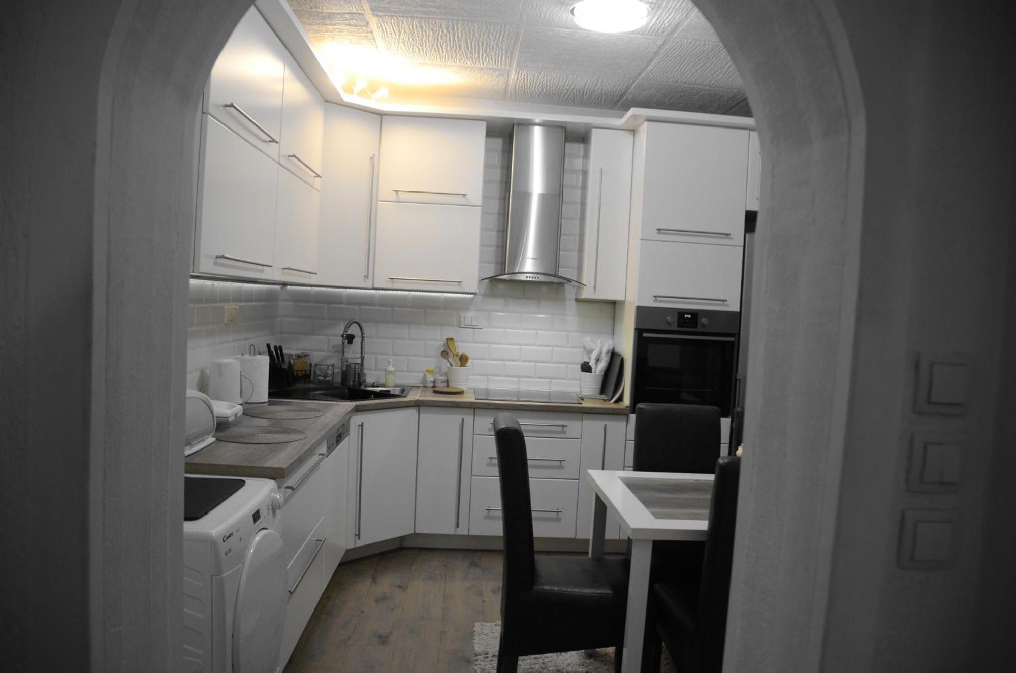Appartamento Cerak Lux Belgrado Esterno foto